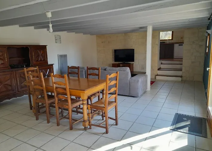 Σπίτι διακοπών A La Campagne Avec Jardin Et Piscine *